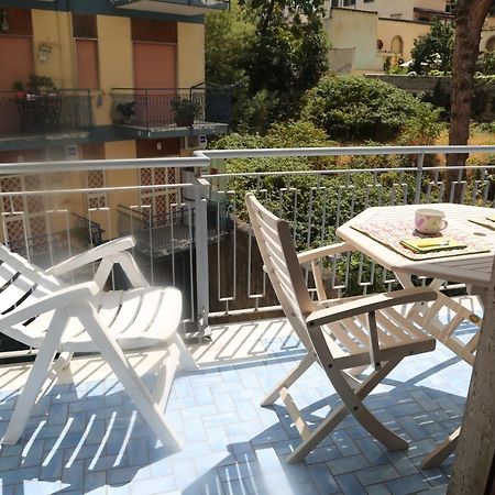 Stanza In Appartamento Neapol Exteriér fotografie