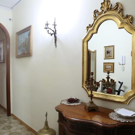 Stanza In Appartamento Neapol Exteriér fotografie