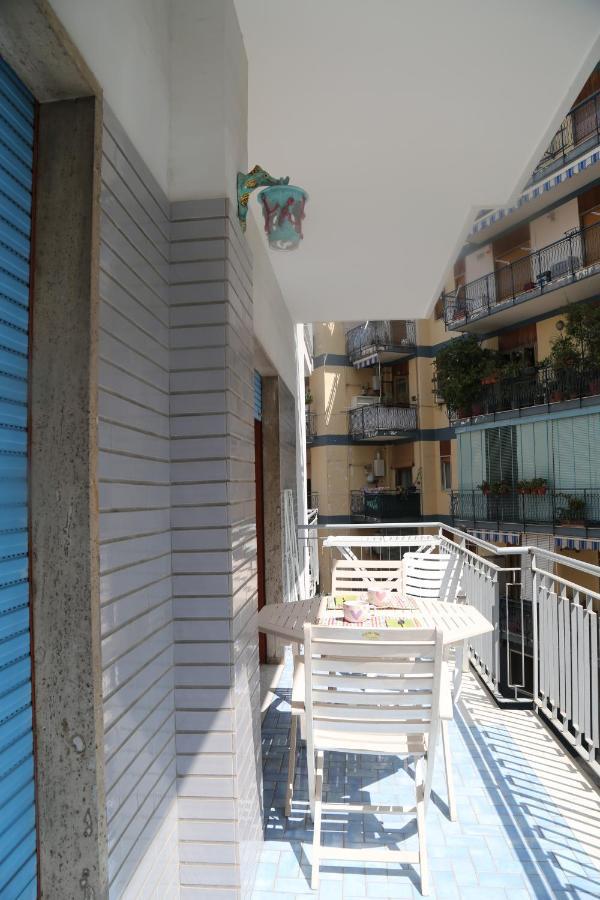 Stanza In Appartamento Neapol Exteriér fotografie